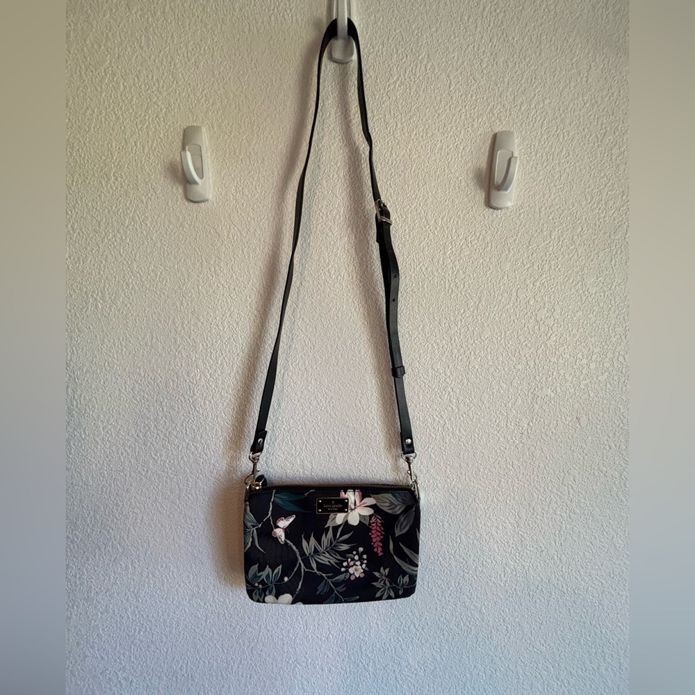 Kate Spade ♠️ Wilson Road Botanical Madelyne Crossbody - Picture 3 of 13